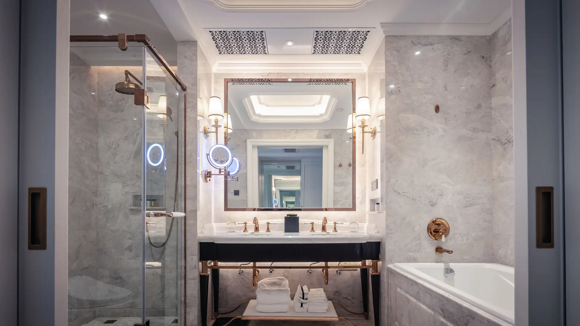 Executive Suite Bathroom